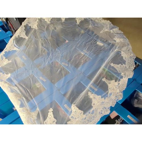 Wedding Bridal Veil with Comb 1 Tier Lace Applique Edge Ivory Fingertip Length