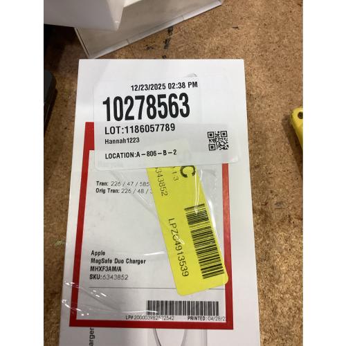 Apple MagSafe Duo Charger