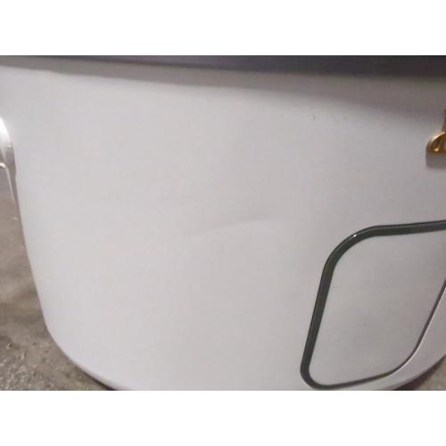 Beautiful 6 Quart Programmable Slow Cooker, Drew Barrymore (White Icing)