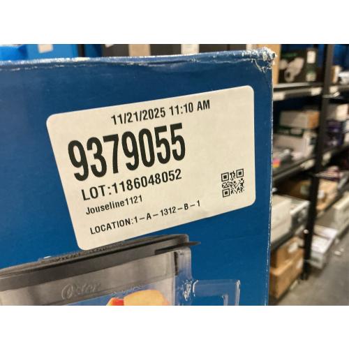 Oster Easy-to-Clean Blender with Dishwasher-Safe Glass Jar with a 20 oz. Blend-n-Go Cup