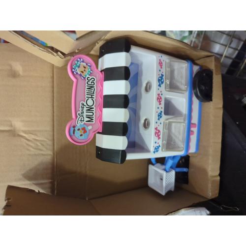 Disney Munchlings Candy Cart, 13-piece Color Change and Scented Figures Playset with Lights, Kids Toys for Ages 3 Up