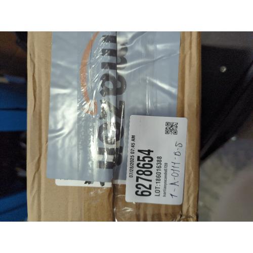 Velener 2PCs Fake Flowers in Vase, Babys Breath Artificial Flowers Indoor, Fake Potted Plants, Hydrangeas, Desk Plants for Home Indoor Bathroom Kitchen Shelf Office Decor(Plastic Vase)