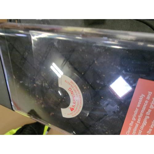 Bella PRO - Perfect Grind Programmable Single-Serve Coffee Maker with Integrated Burr Grinder - Stainless Steel