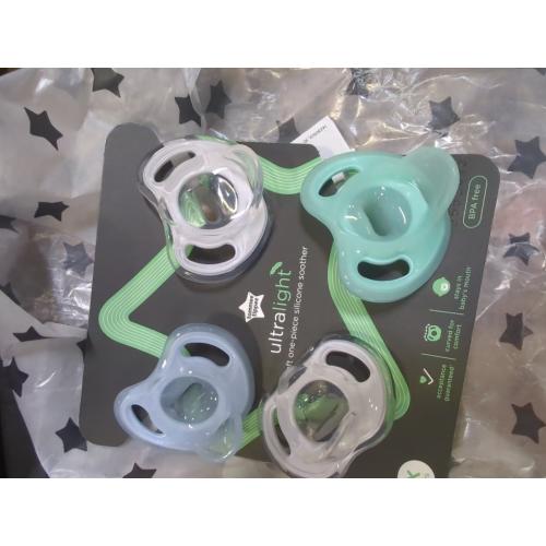 Tommee Tippee Ultra-Light Silicone Pacifier, 0-6 Months, Symmetrical One-Piece Design, BPA-Free Silicone Binkies, Clear/Blue/Green, Pack of 4