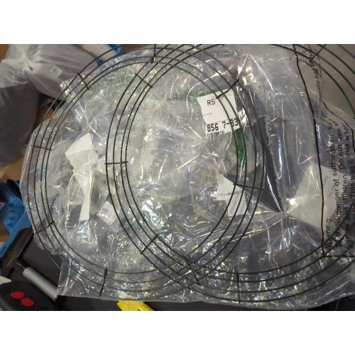 2 Pack Christmas Wire Wreath Frame Wire Wreath Making Rings Green for New Year Valentines Decoration (14 Inch)