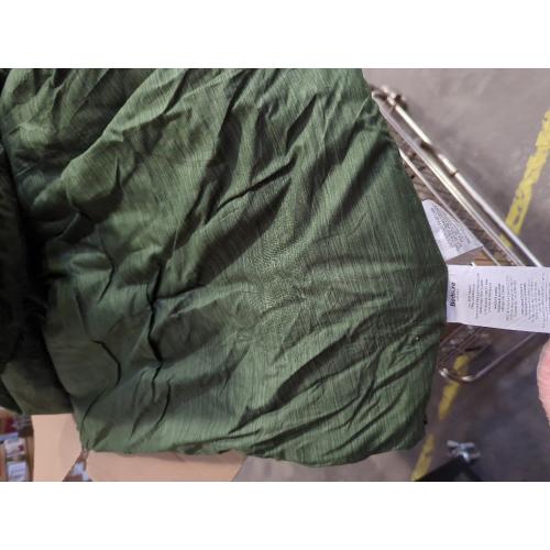 Bedsure King Comforter  Dark Green Soft Bedding for All Seasons, 1 King Size Comforter (104 in x 90 in)