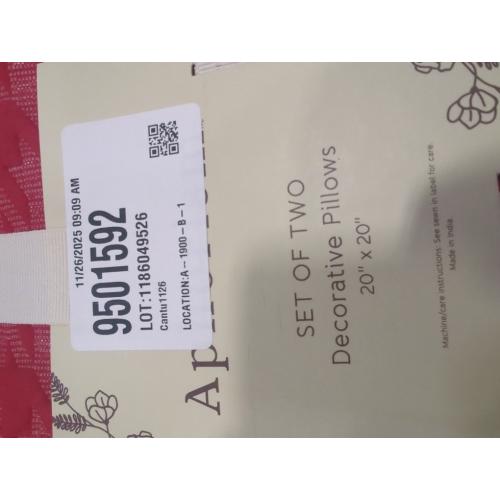 Aphorism Decorative Pillows Red Set Of 2 20 x 20