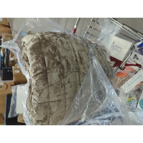 RECYCO Luxury Velvet Quilt Set Full Queen Size Bedding Sets, Ultra Soft Velvet Comforter Set, Lightweight Channel Box Stitch Oversized Bedspread Coverlet for All Season, with 2 Shams, Mocha Brown