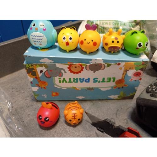 12 Pcs Pull Back Cars for Toddlers 1-3, Animal Pull Back Racing Cars, Bulk Mini Car Toys fors Boys Girls , Party Favors Treasure Box Toys Small Cars Bulk Prizes Easter Basket Stuffers Gift for Kids