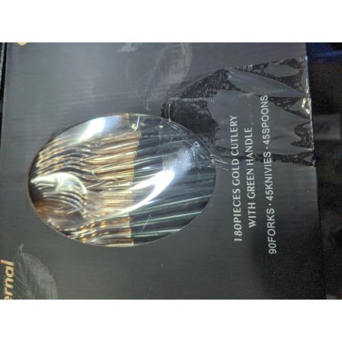 Supernal 180pcs Gold and Green Plastic Silverware Extra Heavy Duty Gold Plastic Cutlery with Green Glitter Handle Disposable Flatware for Parties, Weddings, and Outdoor Events