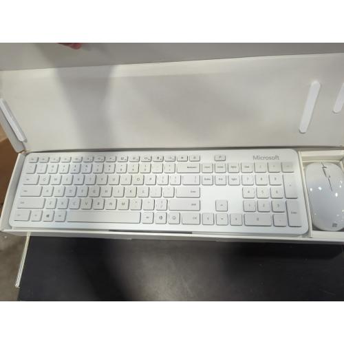 Microsoft Bluetooth Desktop Keyboard & Mouse