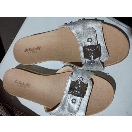 Dr. Scholl's Nice Iconic Flat Sandal (Size 6)