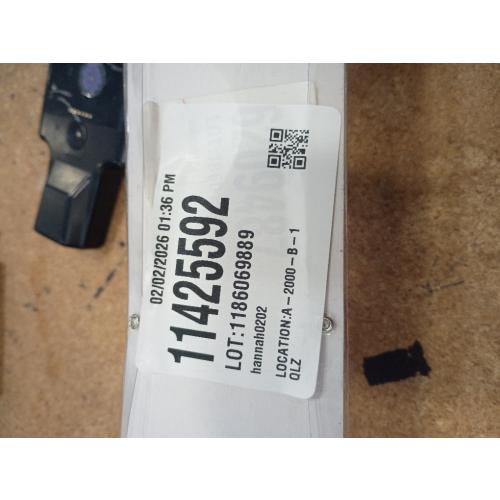 Kenny 28in x 48in curtain rod