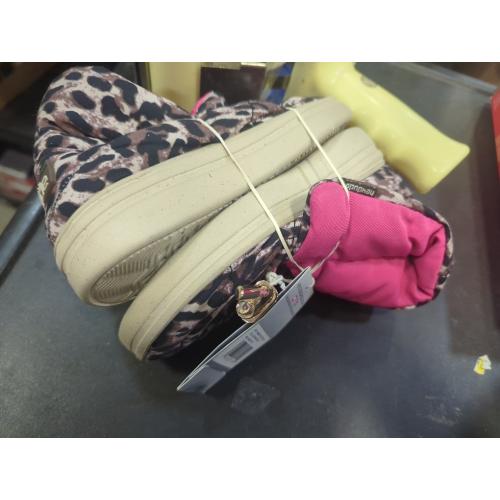 Size C10 Color brown Boots