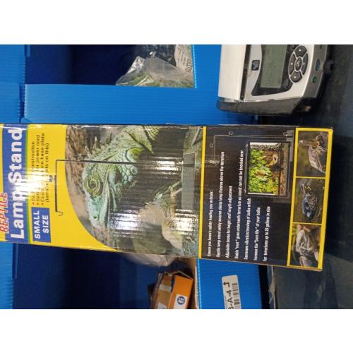 Reptile Lamp Stand, Adjustable Heat Lamp Bracket, Floor Light Holder Metal Lamp Hanging Bracket for Reptile Terrarium Heating Light Amphibian (Small)