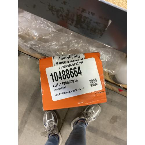 Retractable Baby Gate for Doorways and Stairs, Mesh Safety Gate for Pet, Indoor & Outdoor Use, One-Hand Operation, Easy Installation, 33.6 Tall, Expands to 55 Wide（Grey,33.6x55