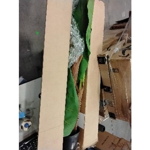 Large Artificial Banana Tree Indoor, Fake Banana Leaf Plant Potted with PP Planter, Perfect for Home Indoor Outdoor Patio Office Tropical Decor(5 FT)