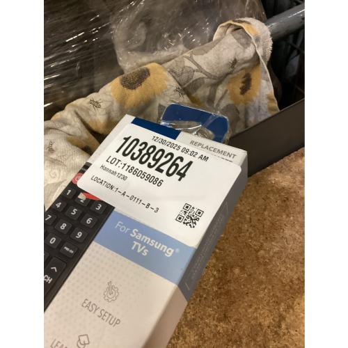 Insignia™ - Replacement Remote for Samsung TVs - Black