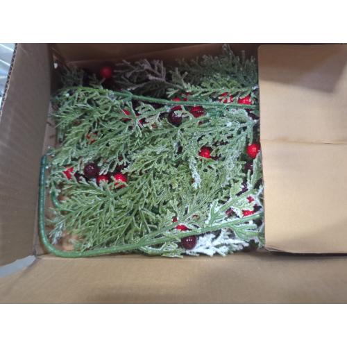 Set of  6 Pcs Snowy Artificial Cedar Picks with Red Berries Frosted Faux Cedar Sprays Christmas Cedar Greenery Branches Stems for Christmas Tree Wreath Floral Arrangement Vase Winter Holiday Décor