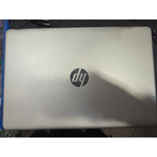 HP Notebook - 15-dw0011ds With Charger