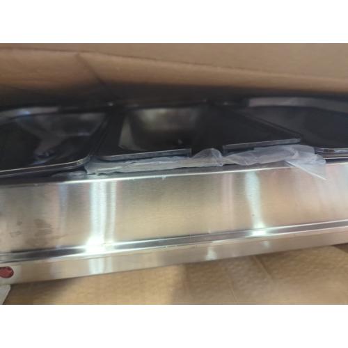 Size 2.5 Qt. Stainless Steel Buffet Server with 3-Crocks