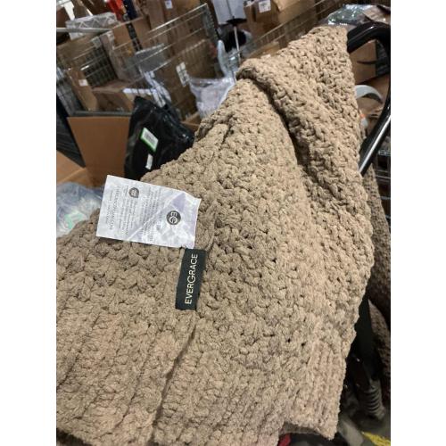 WESHIONGOO Chunky Knit Blanket Throw Knitted Throw Blankets for Couch Bed Fluffy Soft Blanket with Jumbo Chenille Yarn Thick 100% Handmade (Brown)