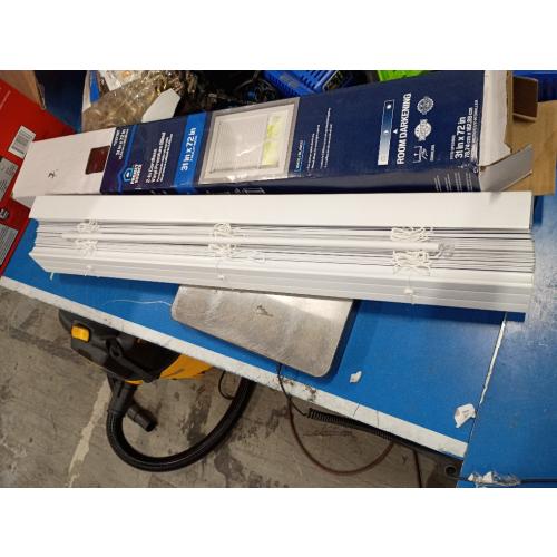 ClosetMaid BrightWood 25-in x 2.11-in x 13.8-in Shoe Storage (little Damaged; see the pictures)