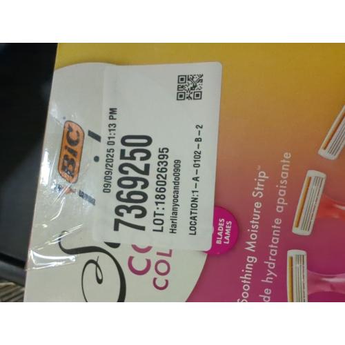 BIC Soleil Smooth Colors Women's Disposable with 3 Blade Razors, Vibrant Handles and Moisture Strip, 14-Pack