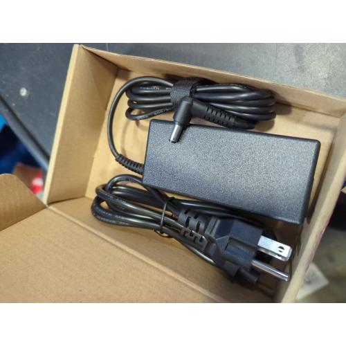 19-Volt 3.16 Amp 5.5 mm-2.5 mm AC Adapter for DELL Inspiron and Latitude Series Laptops