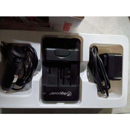 Digipower - Universal Battery Charger - Black