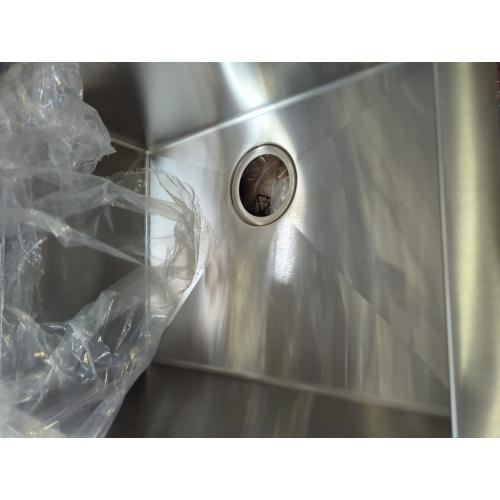 32 x 19 Undermount Kitchen Sink Gray