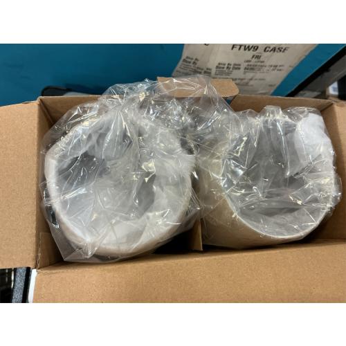 Gusto Nostro Stainless Steel Wine Glass - 18 oz Unbreakable Gold Wine Glasses for Travel, Camping and Pool - Fancy, Unique and Cute Portable Metal Wine Glass for Outdoor Events, Picnics (Set of 2)