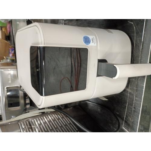 Touchscreen Air Fryer, 4-Quart, Slim Design, Oatmilk