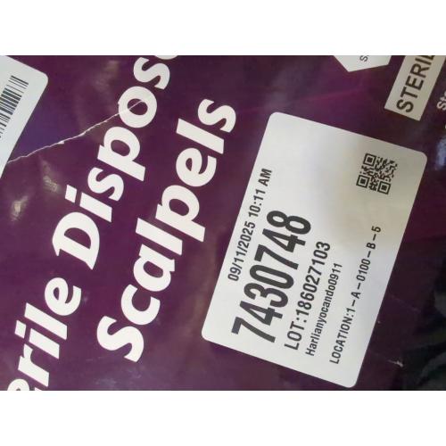 Disposable Scalpel Blades with Metal Handle, Dermaplaning Tool for Face Professional, Scalpel Knife for Mycology, dermaplaning Blades, Surgical scalpels, Non-Slip & Reusable Scalpel Handle.