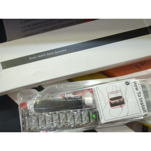 Bling Watch Bands with Bling Case for Women Compatible with Apple Watch Band 40mm Elegant Dressy Jewelry Replacement Metal Link Wristband Protector Cover for iWatch Series 7/8/9 SE Silver