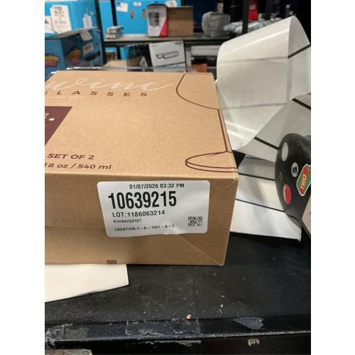 Gusto Nostro Stainless Steel Wine Glass - 18 oz Unbreakable Gold Wine Glasses for Travel, Camping and Pool - Fancy, Unique and Cute Portable Metal Wine Glass for Outdoor Events, Picnics (Set of 2)