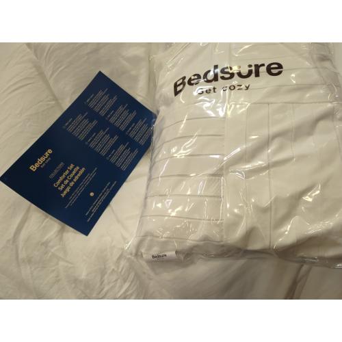 Bedsure Comforter Duvet Insert - Quilted Comforters Twin Size, All Season Duvet, Down Alternative Bedding, with 8 Tabs, Gifts for Women/Men, White, Twin 88 x 68 Inches