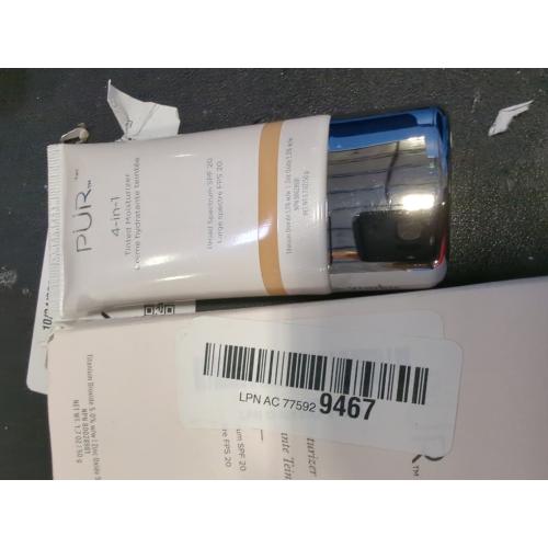 PÜR 4-In-1 Tinted Moisturizer SPF 20