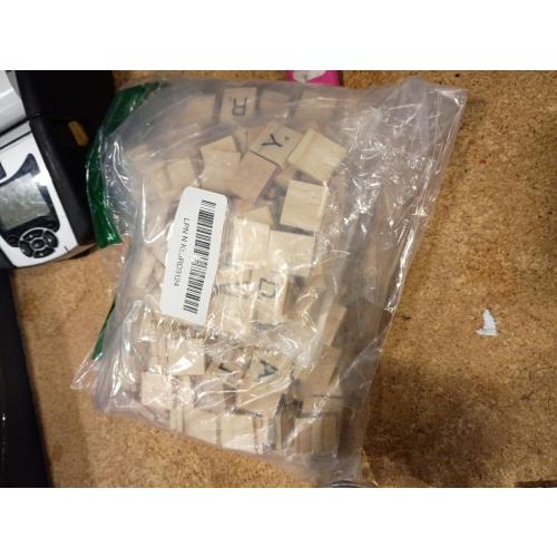 500 Wood Letter Tiles,Scrabble Letters for Crafts - DIY Wood Gift Decoration - Making Alphabet Coasters and Scrabble Crossword Game