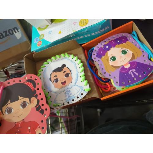 9 Pieces Happy Face Lacing Cards, 9 Double Sided Color Sewing Cards with 9 Colorful Laces, Educational & Learning Activity Games, Imagination Development Lacing Toys for Preschoolers, Kids