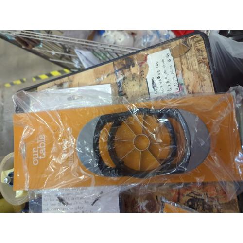 8-Wedge Apple Slicer and Corer – Stainless Steel Sharp Blades with Non-Slip Black Handle, Easy Grip Cutter for Apples, Pears, and Similar Fruits