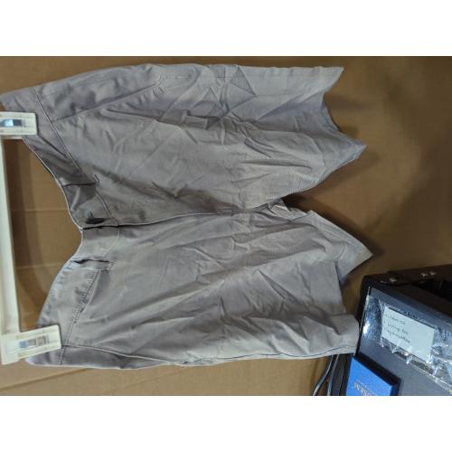 Size 30.. Men's Walkshorts, Khaki,