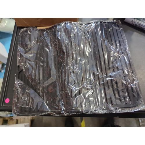 Quccefods Large Heat Resistant Silicone Mat for Hair Tools: Curling Iron, Flat Iron, Hair Straightener - Portable Hair Styling Pad Cover
