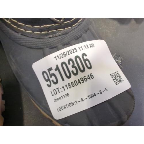 Size 8 Color Black COUGAR Women's Creek Quilt Snow Boots