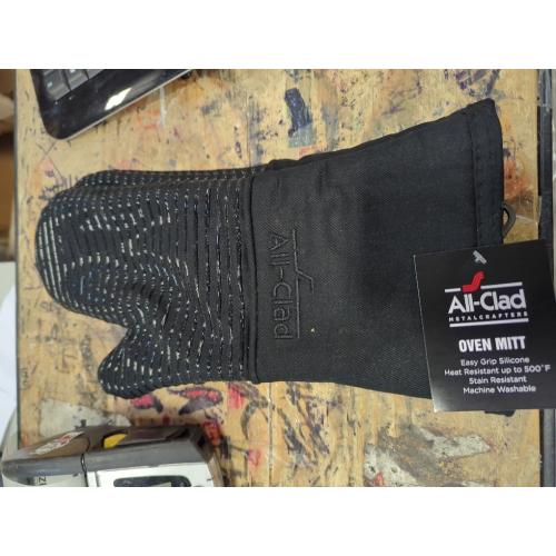 All-Clad Silicone Oven Mitts: Heat Resistant up to 500 Degrees - 100% Cotton & Silicone, 14x7 Oven Mitt for Kitchen and Barbecue, 2-Pack, Black