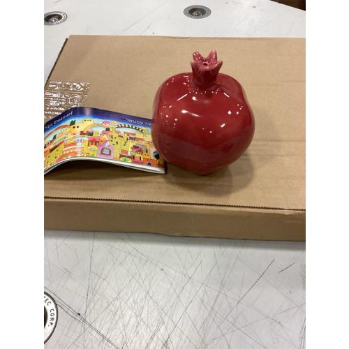 Desktop Pomegranate Flower Vase Elegant Dried Flower Container for Home Decor Unique Ornament for Events and Everyday Use for Bouquets and Table Centerpieces