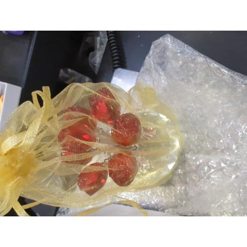 Crystal Red Rose Bouquet Figurine with Round Vase, Glass Rose Flower Romantic Gifts for Women Mom on Birthday, Collectible Decoration Table Centerpiece for Home