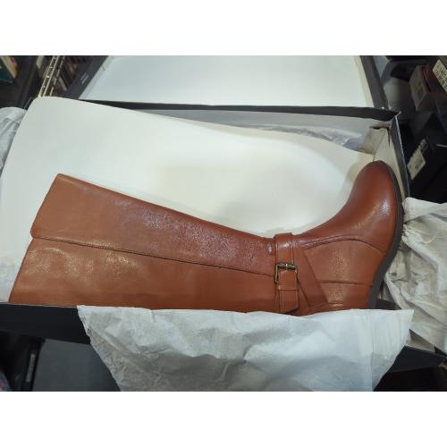 Size 7.5 Naturalizer Women's Rena Knee High Riding Boot