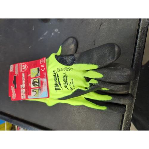 Milwaukee 48738921 High Visibility Cut Level 2 Polyurethane Dipped - M