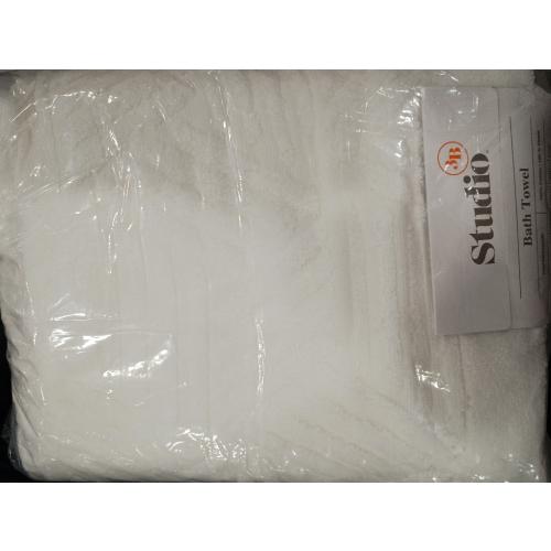 Studio 3B Geometric Jacquard Bath Towel in Bright White (Set of 3)